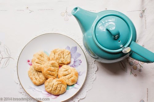 Bakharkhani Flatbreads with Tea