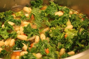 cannellini-bean-kale-soup_2457