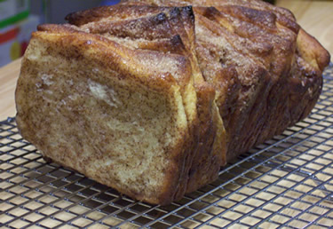 Cinnamon Pull-Apart Bread