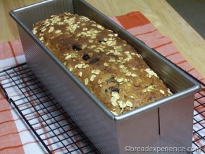 cinnamon-raisin-oatmeal-bread 010