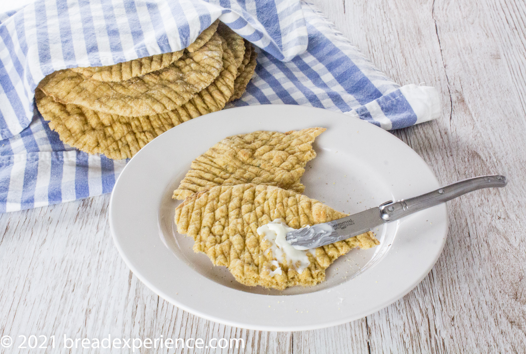 Hällakakor spread with butter