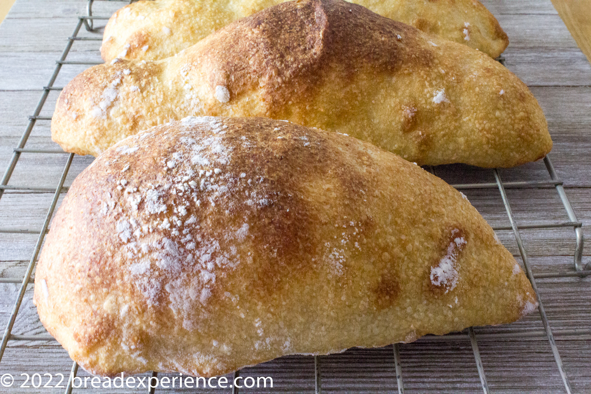 Glass Bread looks like a balloon