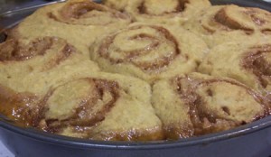 honey-caramel-sticky-buns 010