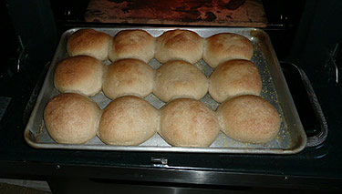 mainville_family_bread_rolls