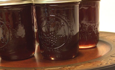 Muscadine jelly made with apple pectin