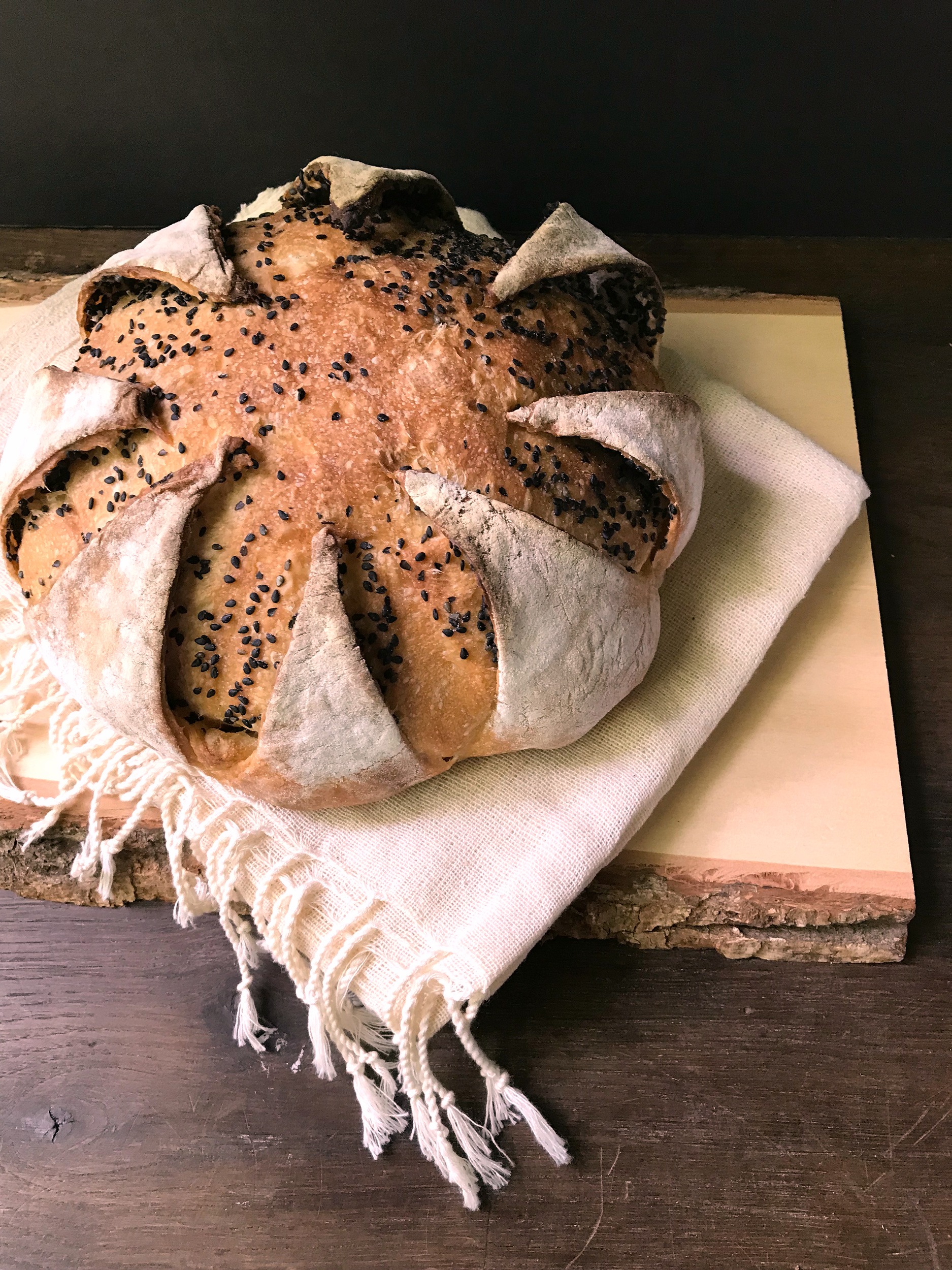 Pane Incamiciato Petal-Style Bread