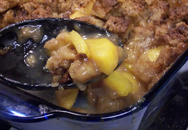 Peach cobbler with bread cubes