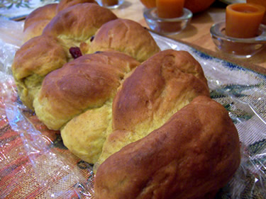 Pumpkin Cranberry Braid