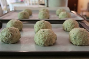 quinoa-onion-rosemary-rolls_120