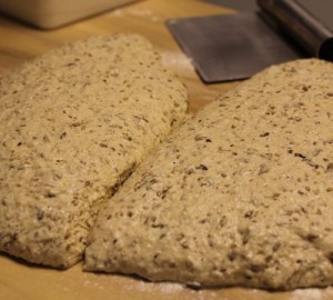 seeded-semolina-spelt-loaf_122