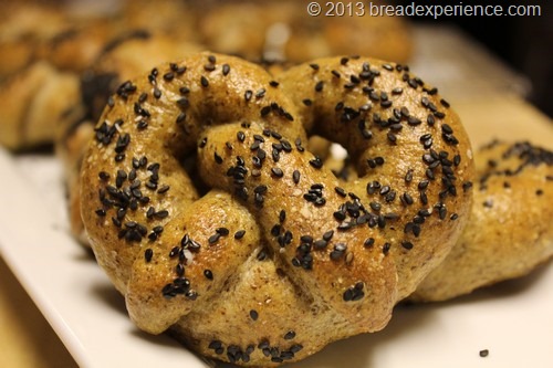 soft-spelt-pretzels_608